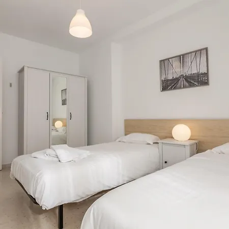 Triana With Free Parking Apartment